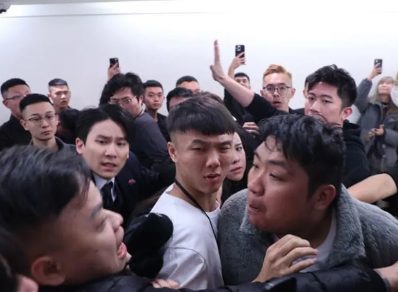 《統神 vs 蹦闆》拳上結果蹦闆勝！統神質疑黑箱被暴打！